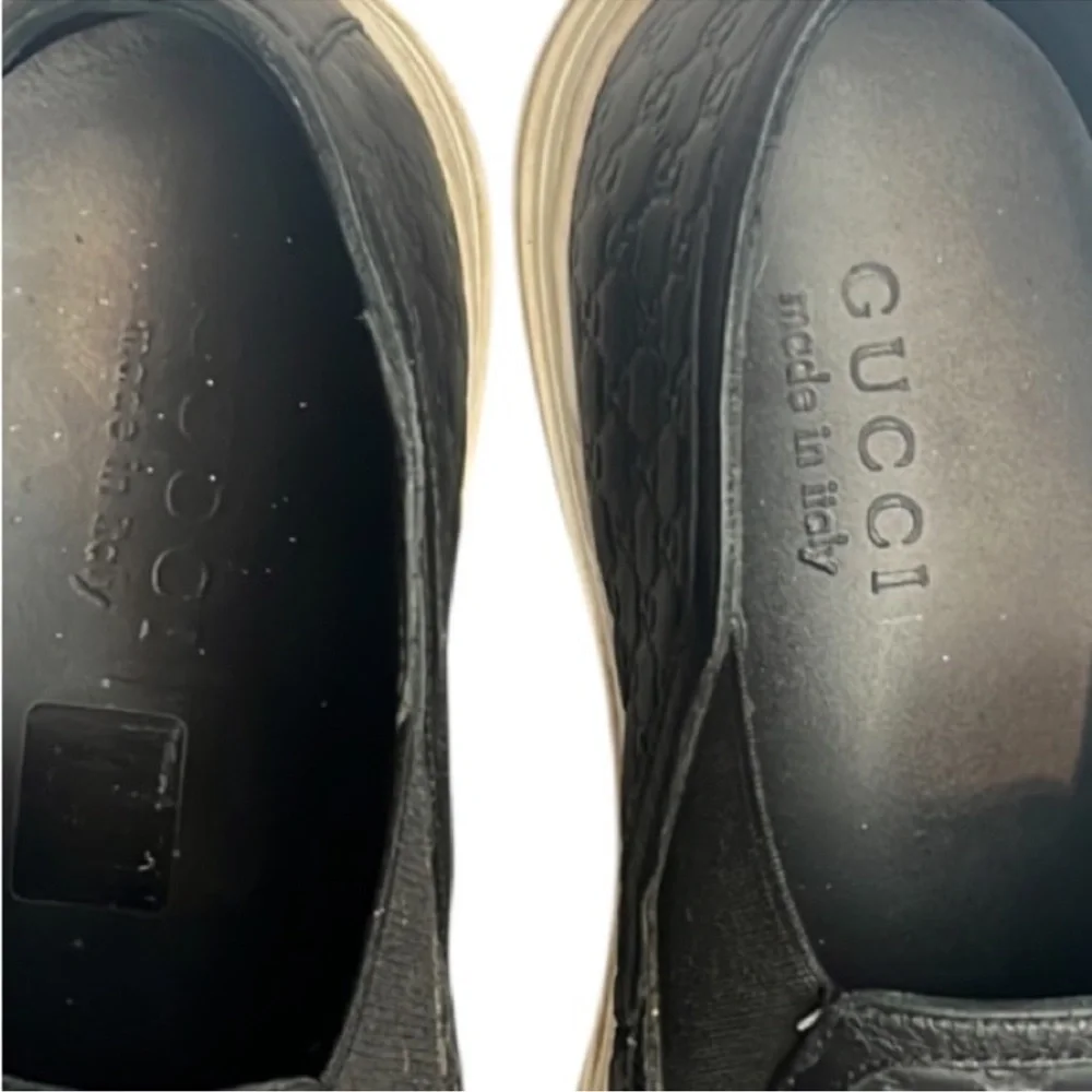 Authentic Gucci luxury designer signature GG embossed leather sneakers sz 6 mens